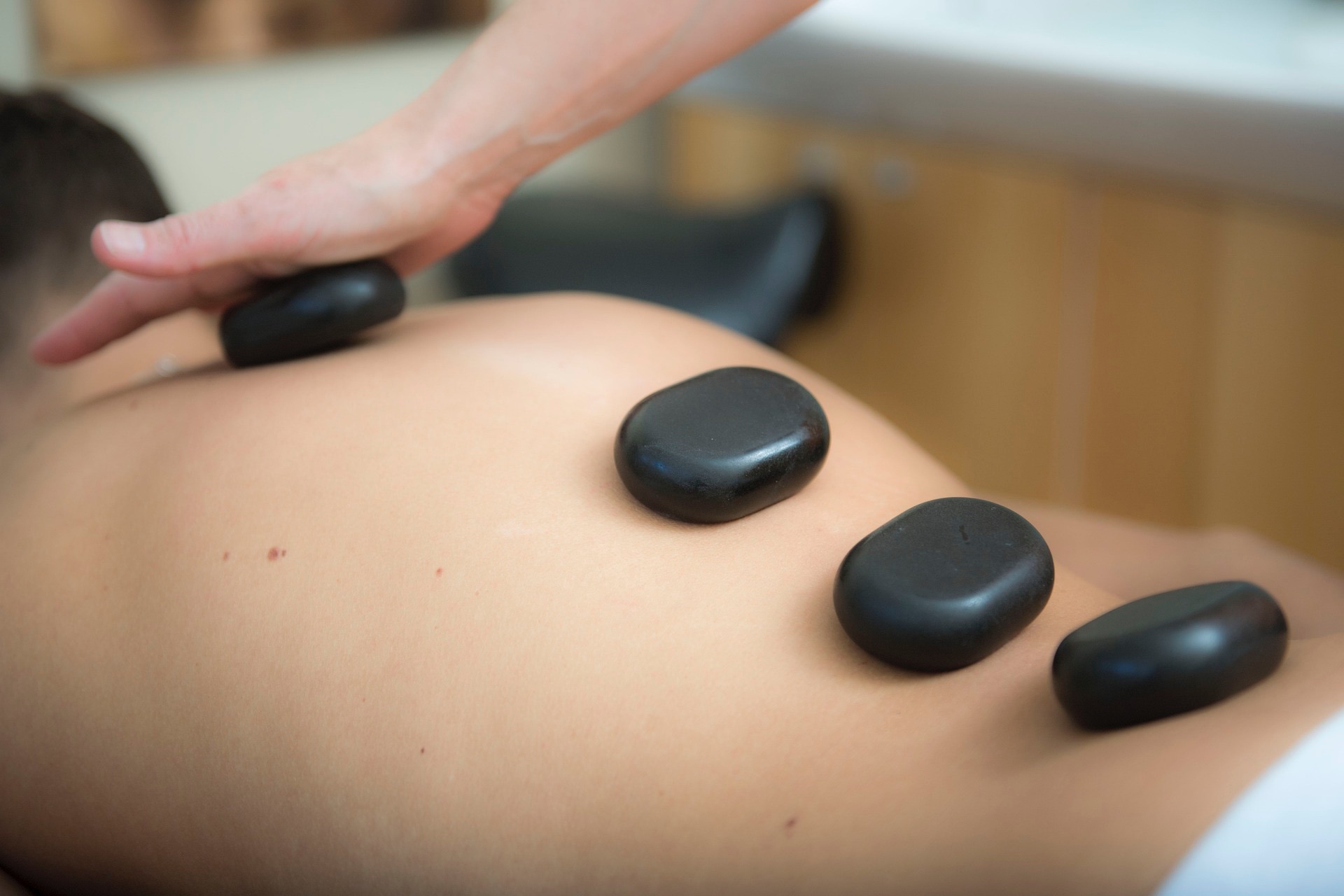 Hotstone massage Hotstone massage behandlinger